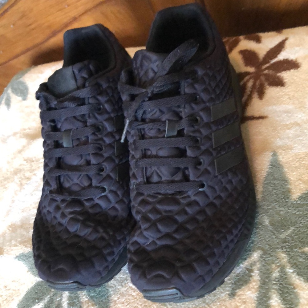 Men’s size 12 Adidas Torsion Walking Running athletic training support shoes